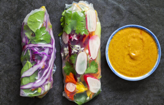 sauce cacahuète pour salade et rouleaux de printemps