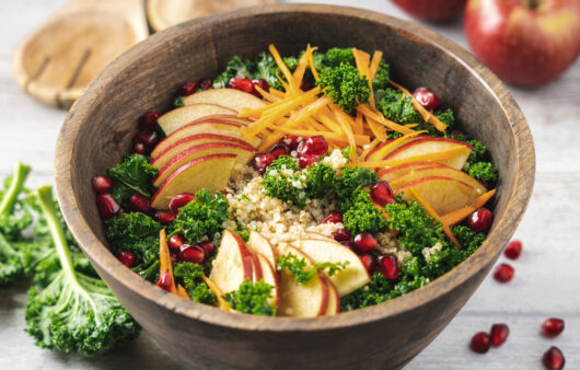 Salade Quinoa-Kale à la pomme